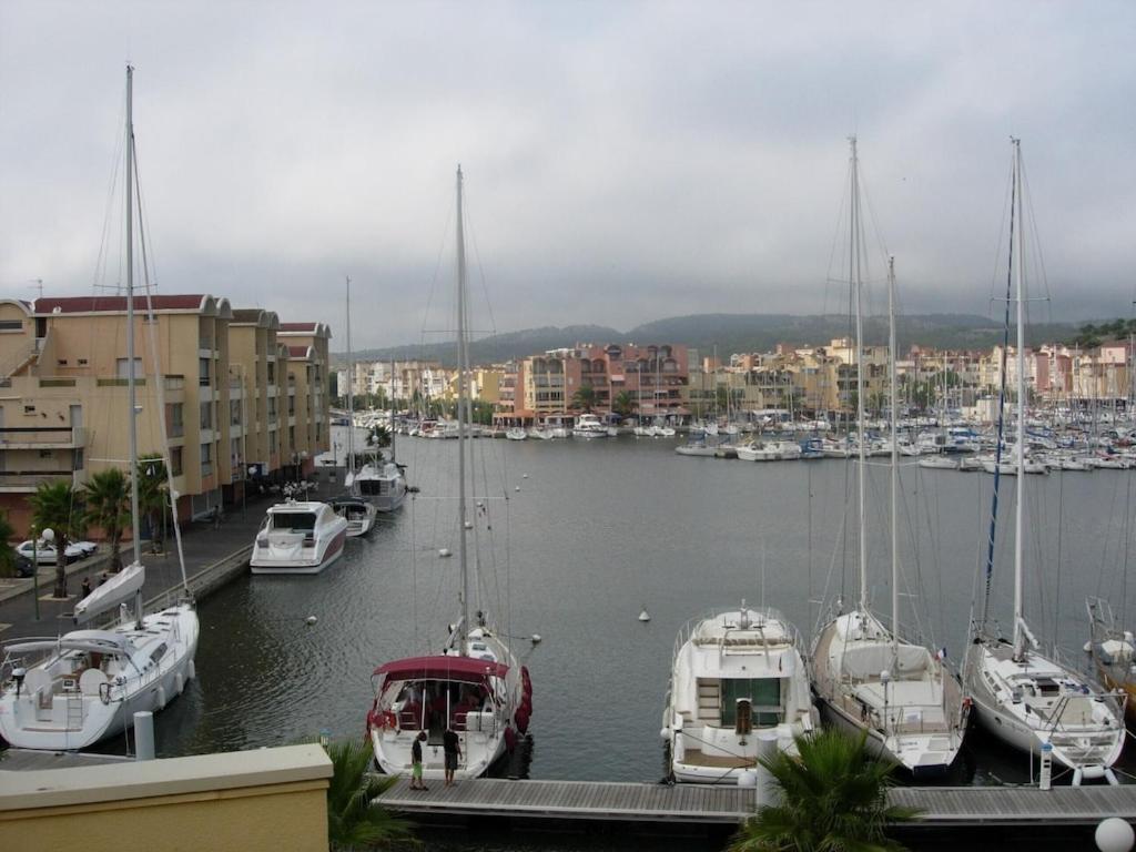 Gruissan Appartement Calme, Vue Sur Port De Plaisance -Clim, Empl.Parking 외부 사진