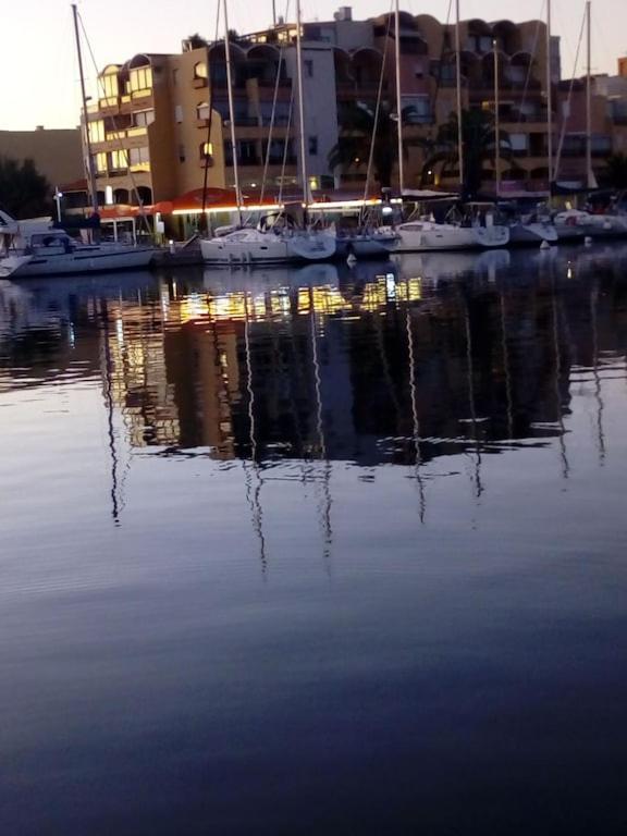 Gruissan Appartement Calme, Vue Sur Port De Plaisance -Clim, Empl.Parking 외부 사진